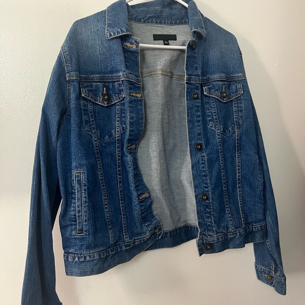 UNIQLO BLUE BOXY JEAN JACKET
